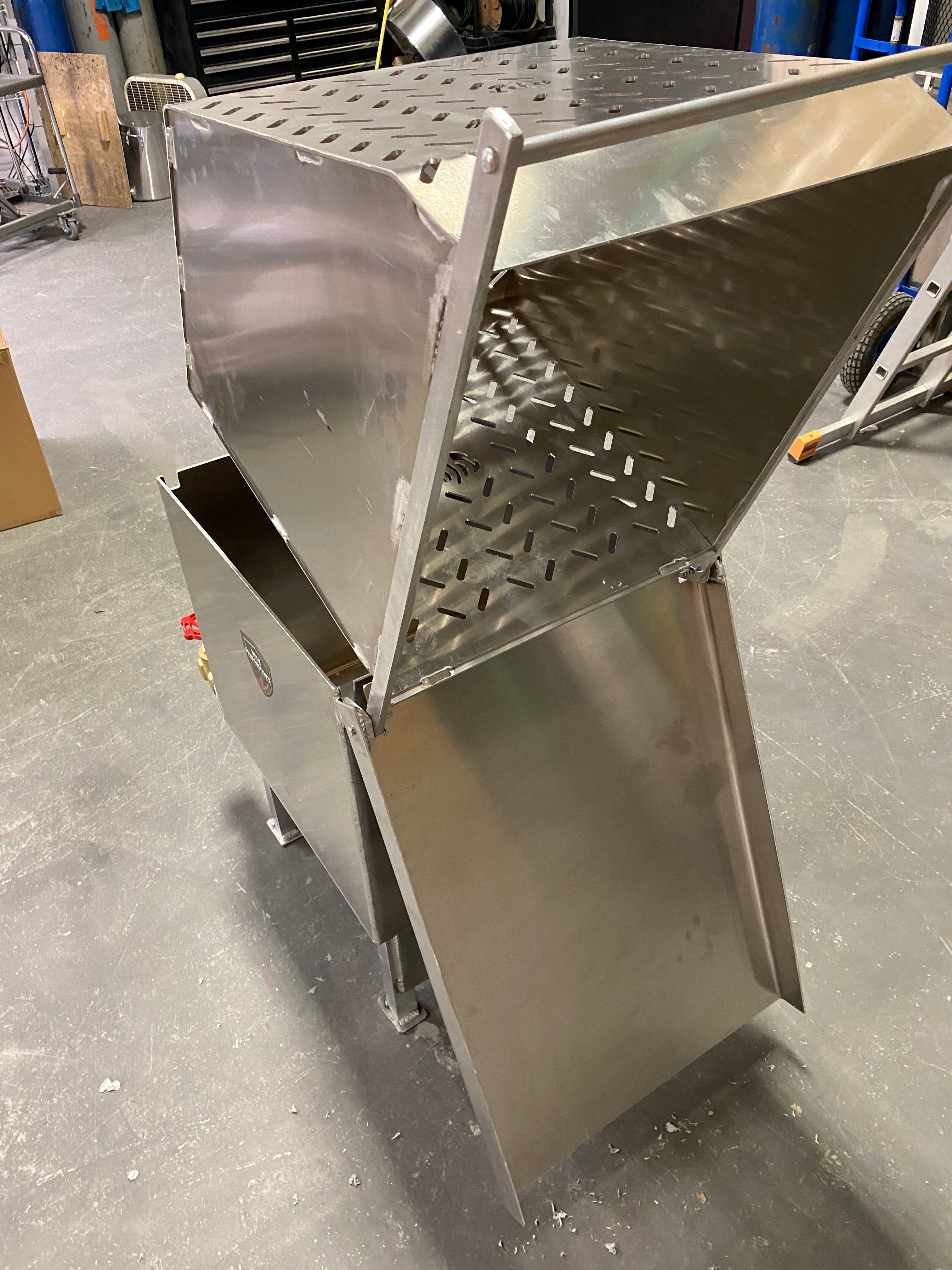 40 Gallon / 160 Quart Powered Seafood/Crawfish Cooker (Flip Basket)