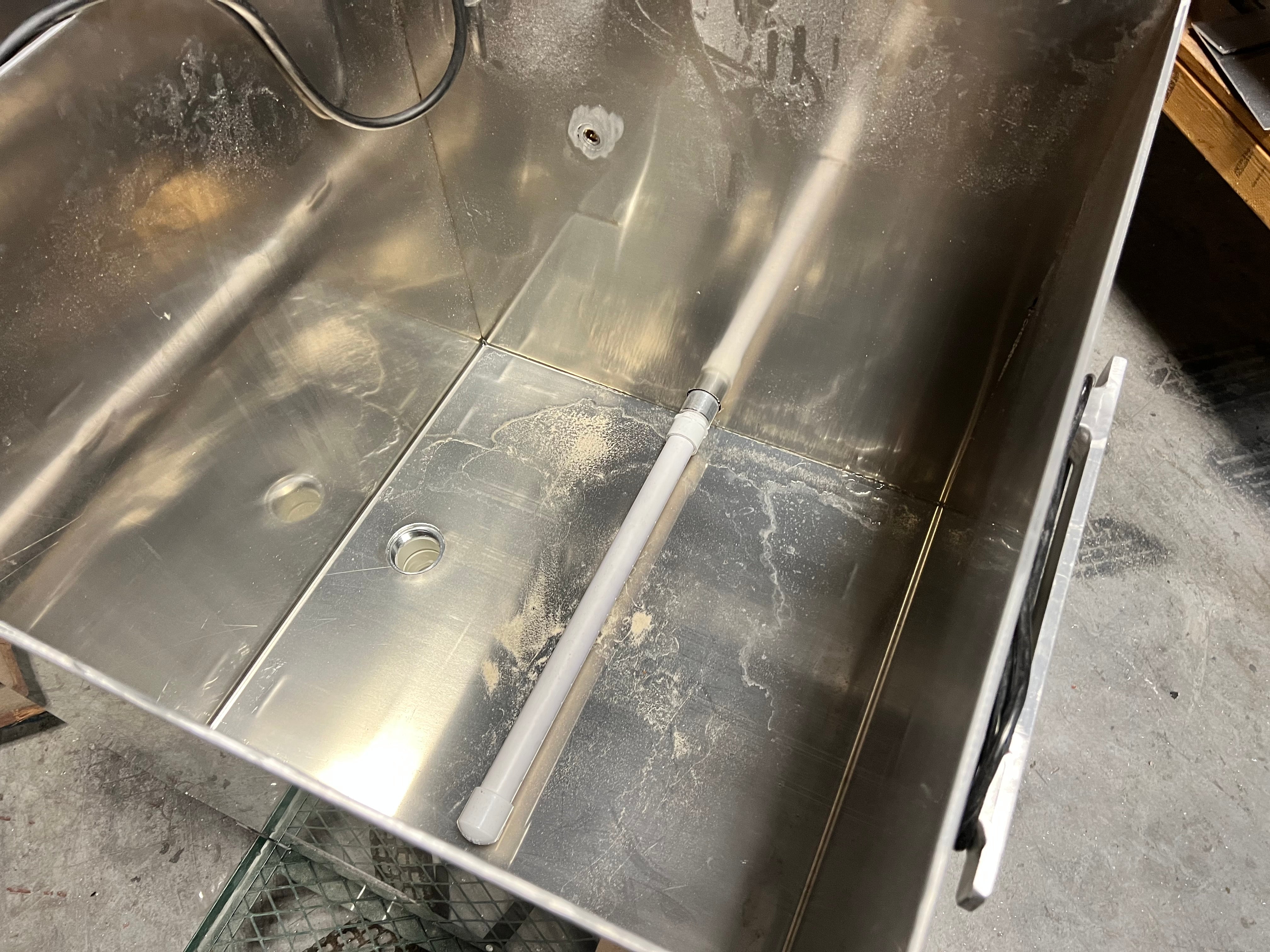 Crawcuzzi - Automatic Crawfish Cleaner